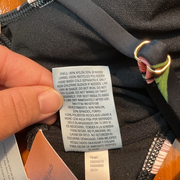 4/$20 NWT Shade & Shore Black Floral Bikini Top 32B - Picture 6 of 6